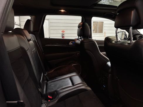 Used 2015 Jeep Grand Cherokee SRT w/ Trailer Tow Group IV AWD/4WD image 32