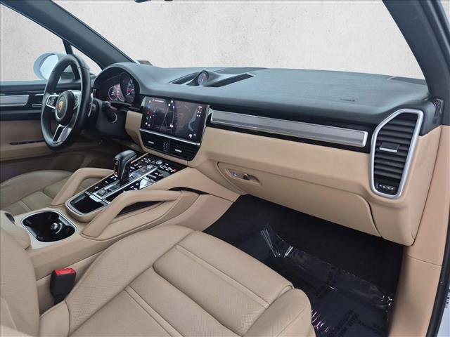 Used 2022 Porsche Cayenne Platinum Edition AWD/4WD image 26