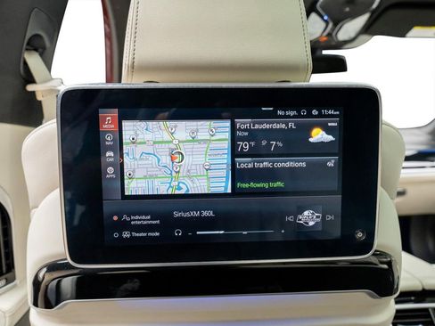 Used 2022 BMW ALPINA B7 xDrive ALPINA B7 xDrive w/ Luxury Rear Seating Package image 47