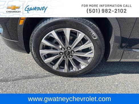 Used 2023 Chevrolet Blazer Premier FWD image 9