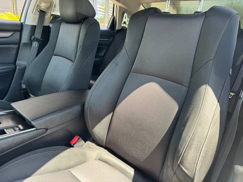 Used 2019 Honda Accord LX image 16