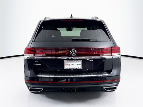 Used 2024 Volkswagen Atlas SE FWD image 10