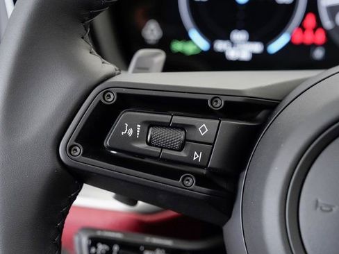 Certified 2025 Porsche Cayenne S AWD/4WD image 14