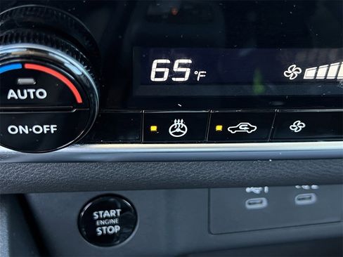 Certified 2025 Nissan Rogue SL image 19