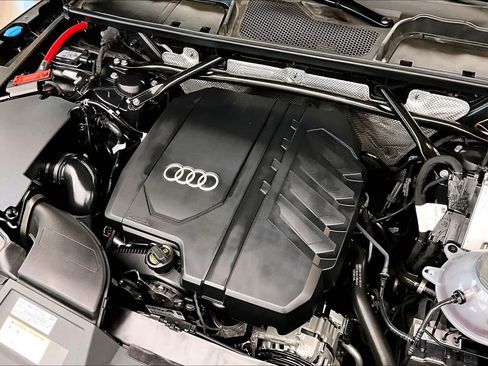 Used 2023 Audi Q5 2.0T Premium w/ Convenience Package AWD/4WD image 31