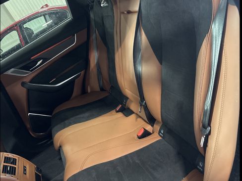 Used 2023 Jaguar F-PACE SVR image 7