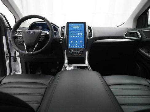 Used 2024 Ford Edge SEL w/ Convenience Package AWD/4WD image 5
