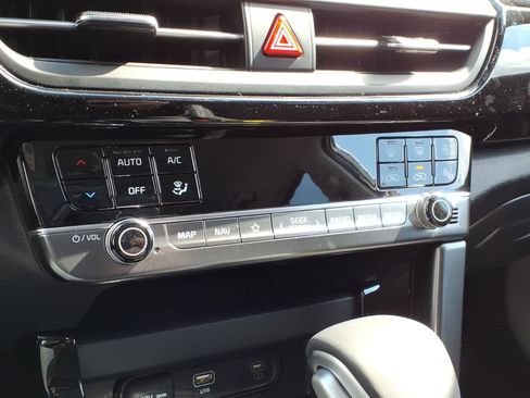 New 2026 Kia Seltos S AWD/4WD image 16