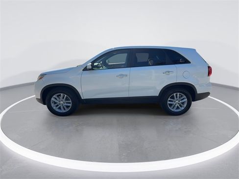 Used 2014 Kia Sorento LX image 5