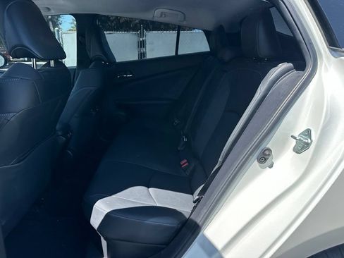 Used 2020 Toyota Prius Limited w/ Premium Convenience Package FWD image 8