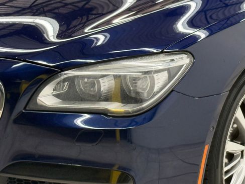 Used 2015 BMW 750Li w/ M Sport Edition RWD image 4