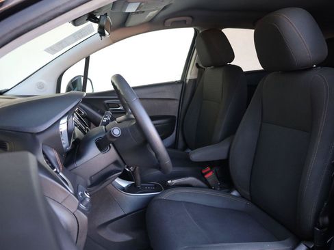 Used 2022 Chevrolet Trax LS w/ Tint and Cruise Package FWD image 16