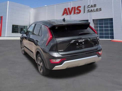 Used 2025 Kia Niro LX FWD image 9