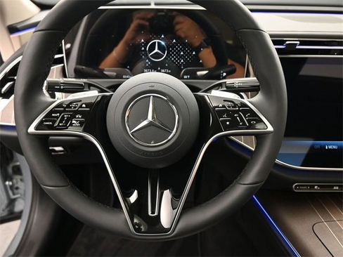 New 2025 Mercedes-Benz E 350 Sedan image 7