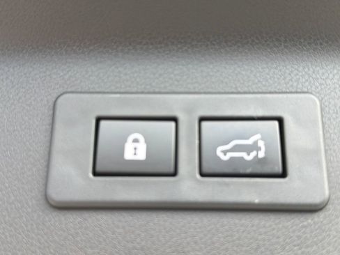 Certified 2025 Subaru Forester Premium AWD/4WD image 29