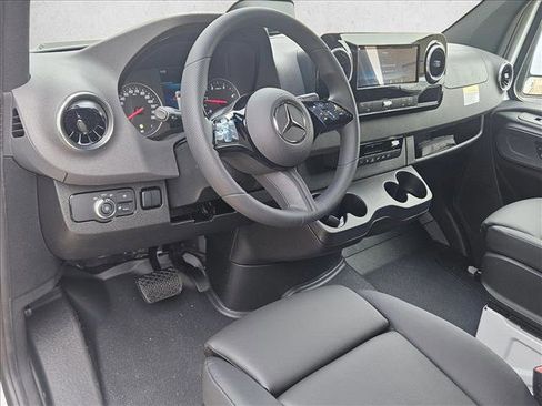 New 2026 Mercedes-Benz Sprinter 2500 image 9