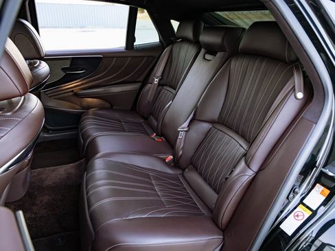 Used 2019 Lexus LS 500 500 Base image 32