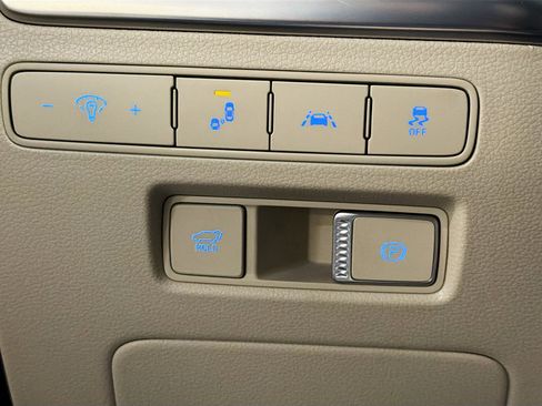 Used 2020 Hyundai Palisade Limited image 17