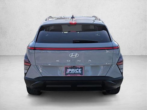 Used 2024 Hyundai Kona SEL FWD image 6
