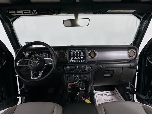 Used 2021 Jeep Gladiator Mojave AWD/4WD image 12