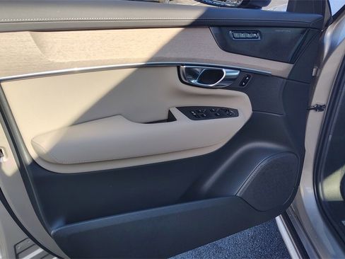 New 2026 Volvo XC90 B6 Ultra image 8