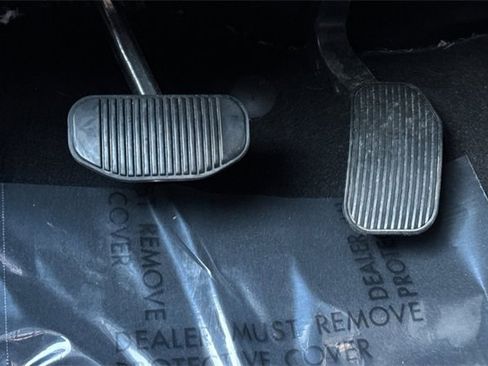 Used 2023 Ford F150 XLT image 40