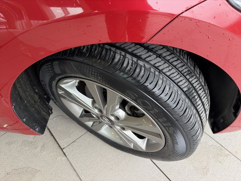 Used 2018 Hyundai Elantra SEL image 12