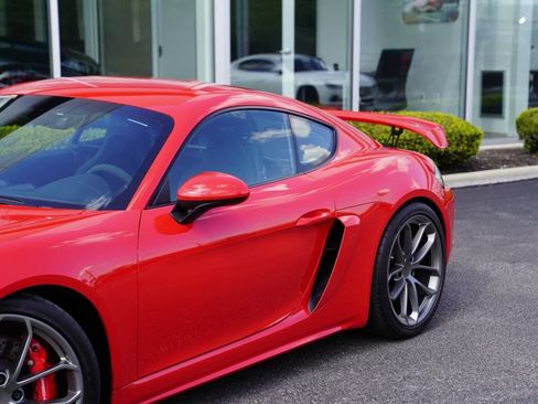 Used 2023 Porsche 718 Cayman GT4 RWD image 3