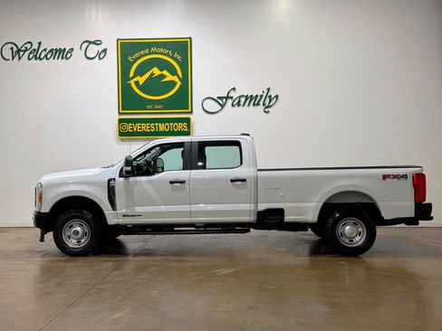 Used 2023 Ford F250 XL w/ XL Driver Assist Package AWD/4WD image 5