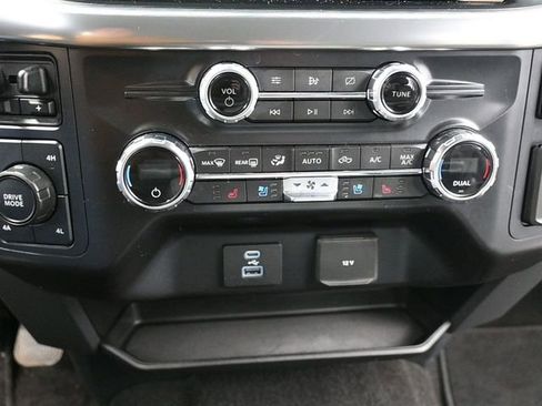 Used 2021 Ford F150 Lariat w/ Equipment Group 501A Mid image 17