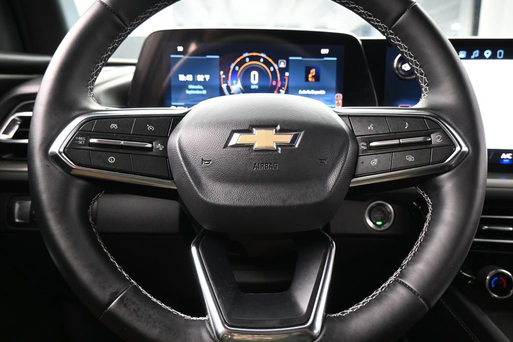Used 2026 Chevrolet Traverse LT FWD image 23