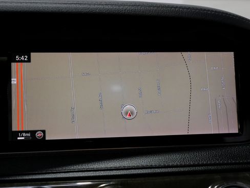 Used 2015 Mercedes-Benz S 550 Sedan w/ Sport Package w/ Sport Package image 27