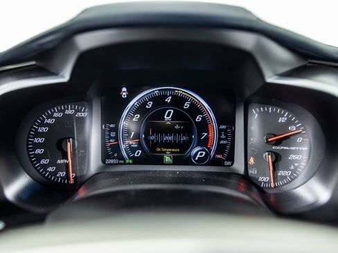 Used 2017 Chevrolet Corvette Stingray Coupe RWD image 28