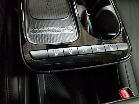 Certified 2025 Hyundai Ioniq 5 SEL image 8