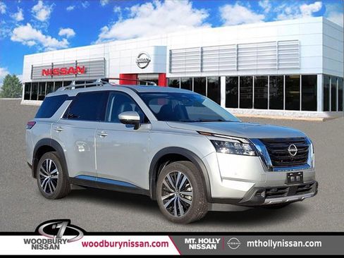 Certified 2025 Nissan Pathfinder Platinum w/ Cargo Package image 1