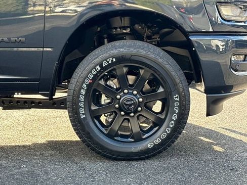 New 2026 RAM 3500 Big Horn AWD/4WD image 9
