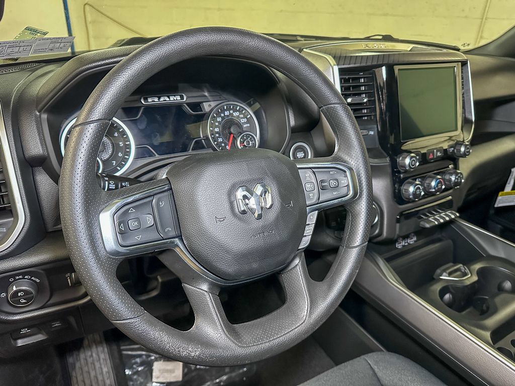 New 2026 RAM 1500 Express AWD/4WD image 20