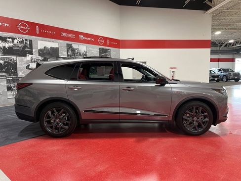 Used 2024 Acura MDX A-Spec image 2
