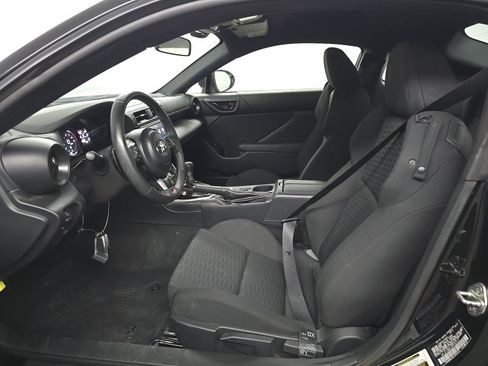 Used 2023 Toyota GR86 RWD image 7