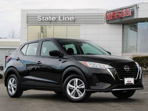Certified 2025 Nissan Kicks Play S FWD image 1