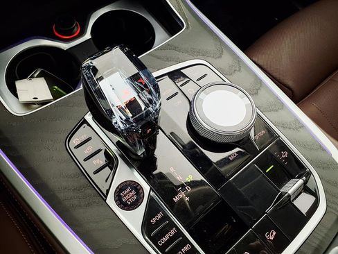 Used 2022 BMW X7 xDrive40i w/ Executive Package image 21