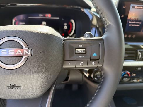 New 2026 Nissan Pathfinder SL w/ SL Premium Package (P04) FWD image 21