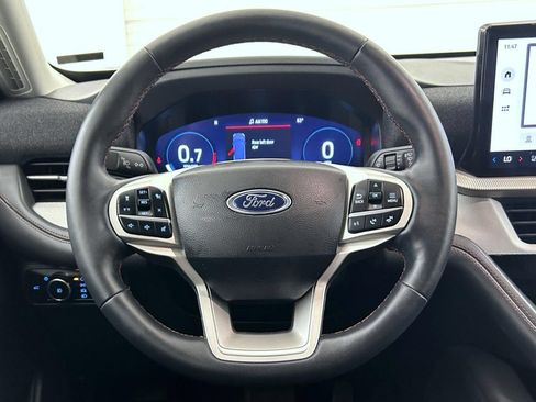 Used 2025 Ford Explorer Active w/ Active Comfort Package AWD/4WD image 11