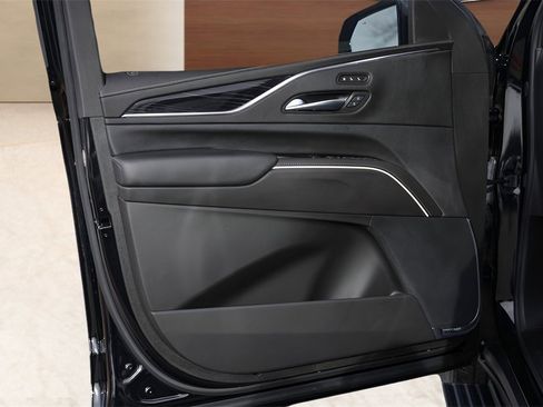 Used 2024 Cadillac Escalade ESV Sport w/ LPO, ONYX Package image 24