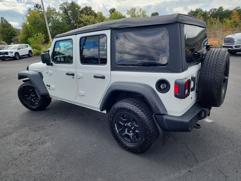 Used 2021 Jeep Wrangler Unlimited Sport image 7
