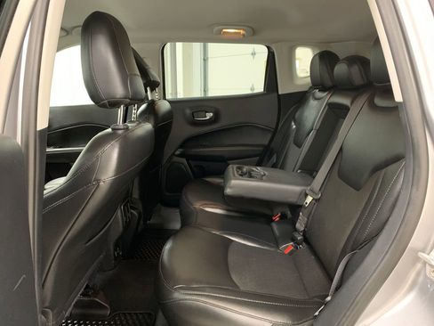 Used 2019 Jeep Compass Latitude AWD/4WD image 18