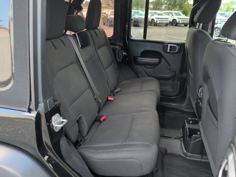 Used 2020 Jeep Wrangler Unlimited Sport AWD/4WD image 33