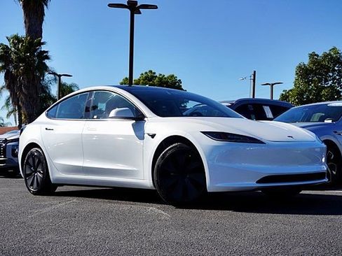 Used 2025 Tesla Model 3 Long Range image 2