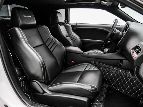 Used 2018 Dodge Challenger SRT Hellcat RWD image 63
