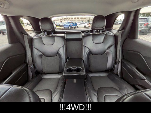Used 2019 Jeep Cherokee Latitude Plus w/ Cold Weather Group AWD/4WD image 19